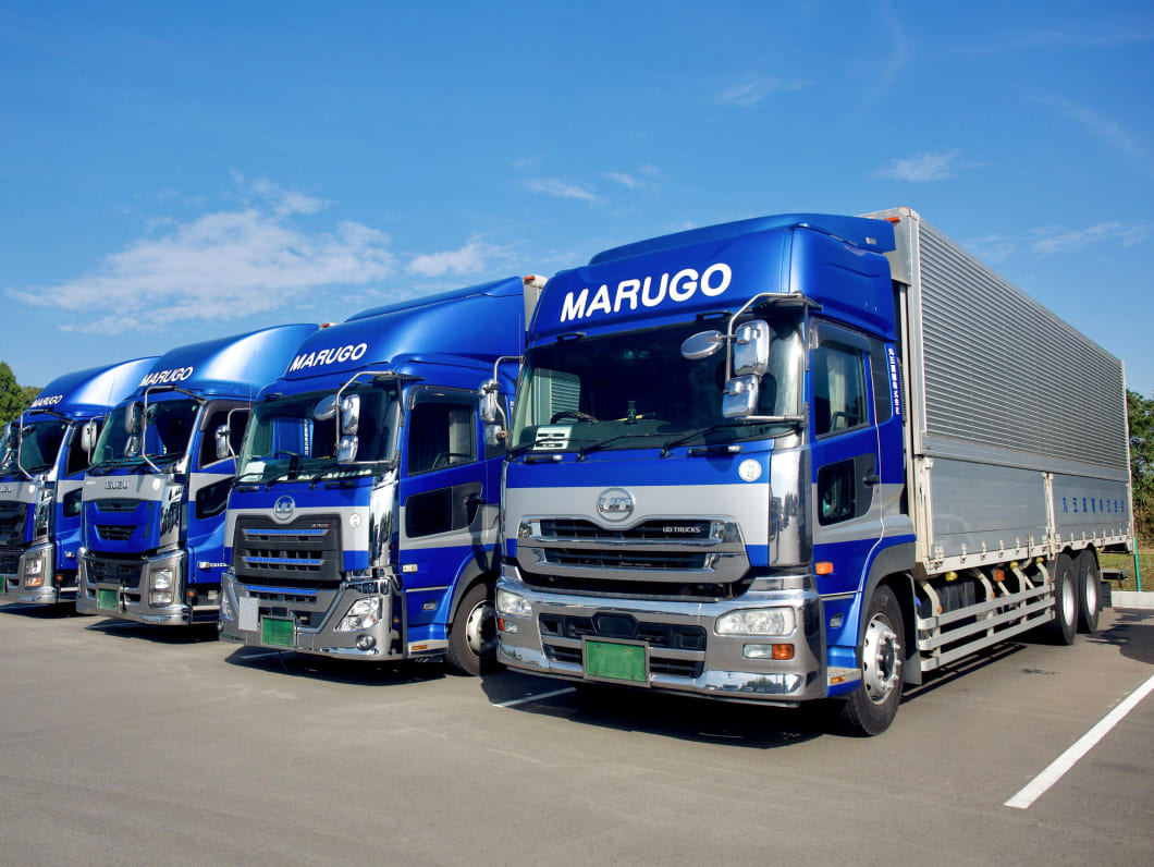 大型ウイング車