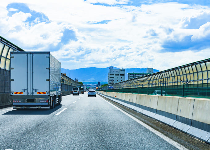 配送中のトラック